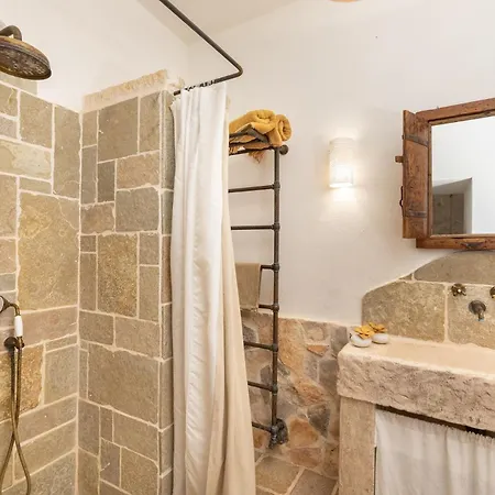 Trullo Calaluna Fasano