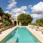 Villa Trullo Calaluna