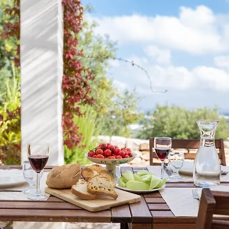 ヴィラ Trullo Calaluna