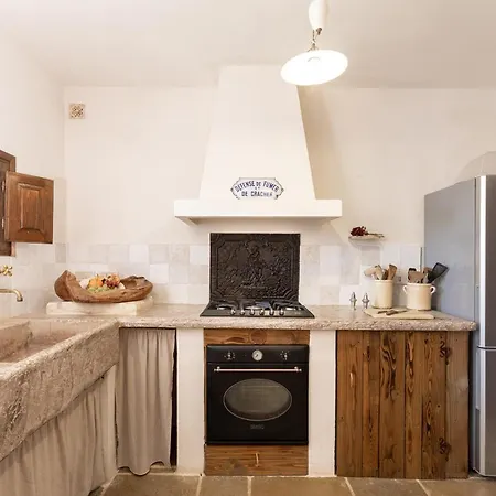 Trullo Calaluna *
