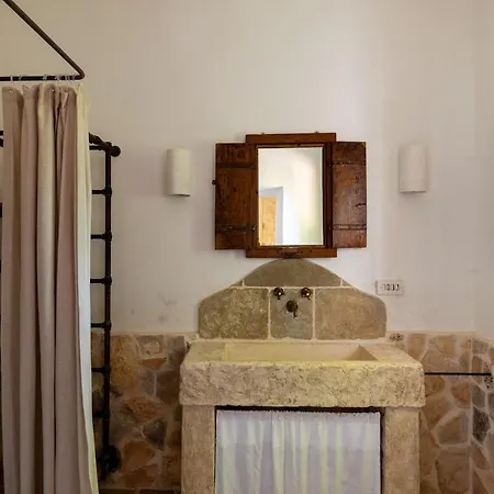 ヴィラ Trullo Calaluna *