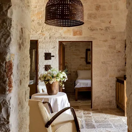 Trullo Calaluna Villa *